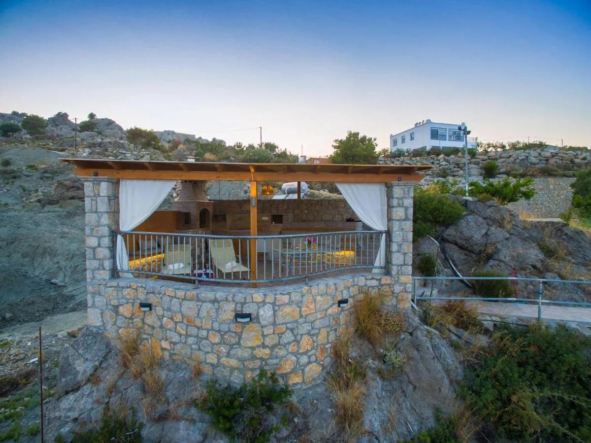 Image 4 of Villa Rose