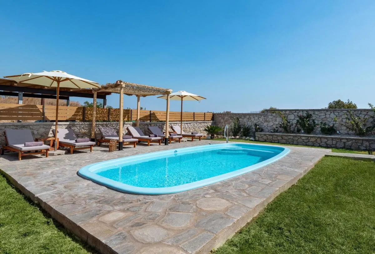 Image 3 of Villa Rose on the beach
