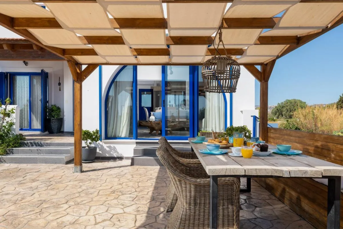 Image 4 of Villa Rose on the beach