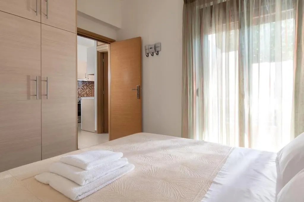 Image 4 of gefiraki apartment