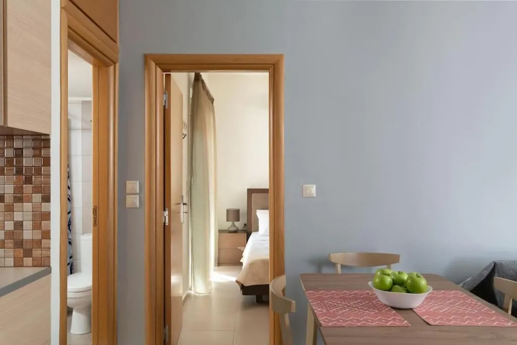 Image 5 of gefiraki apartment