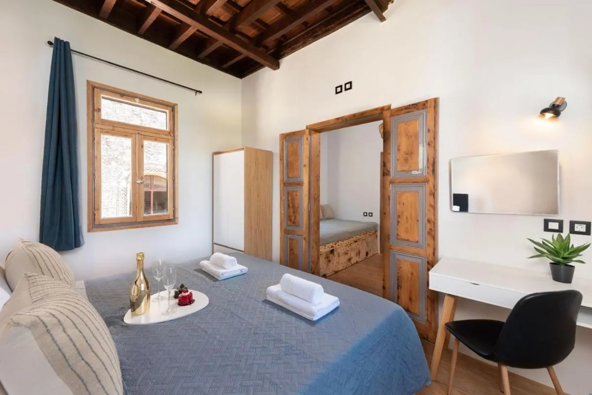 Image 5 of 3-4 Bedrooms Villa in old Town