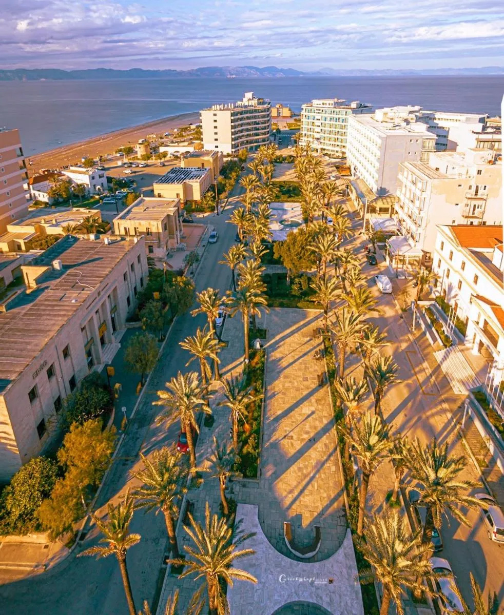 Image 5 of Aelios City House