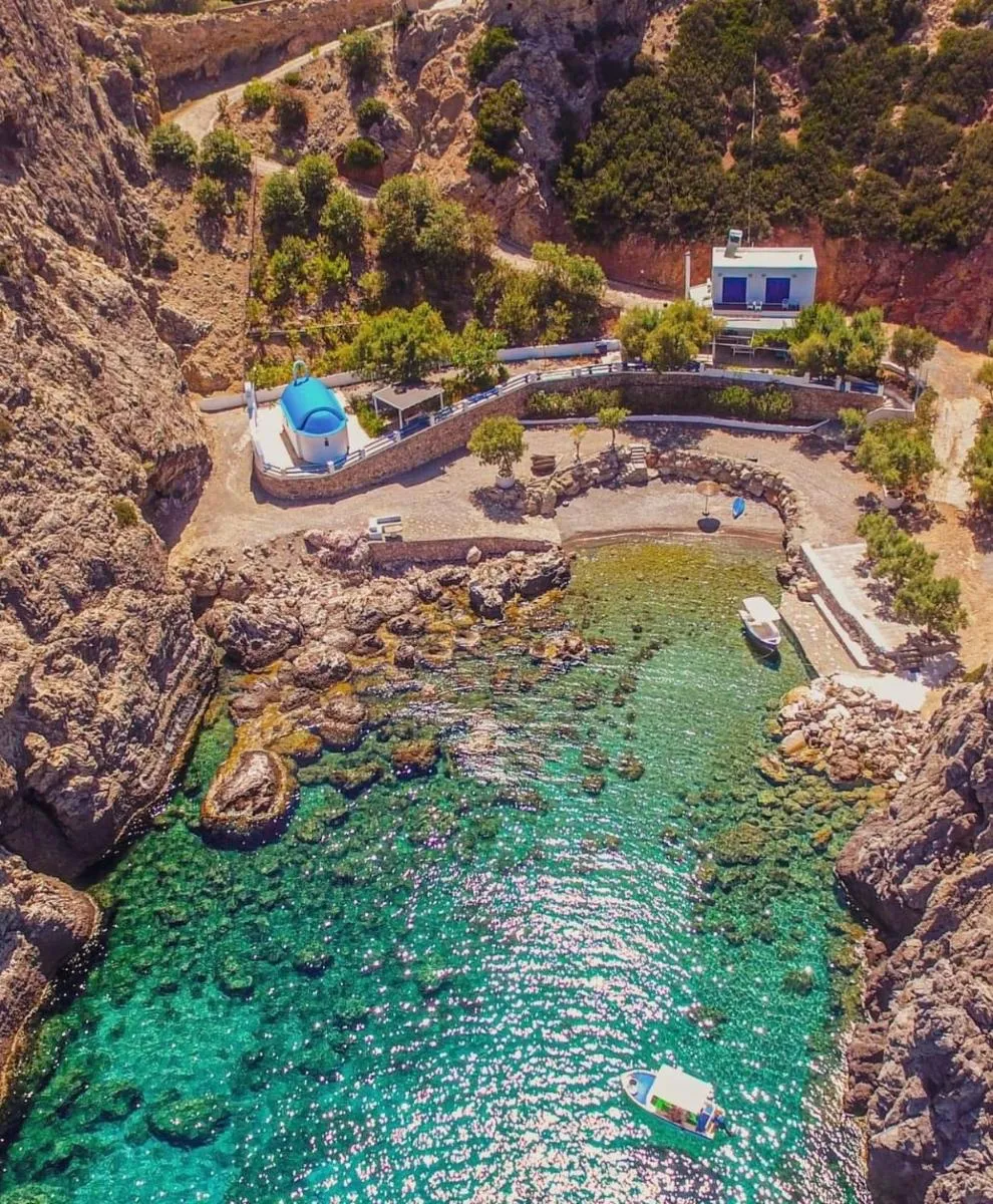 Image 5 of Aesthisis Sensational Accommodation Archangelos