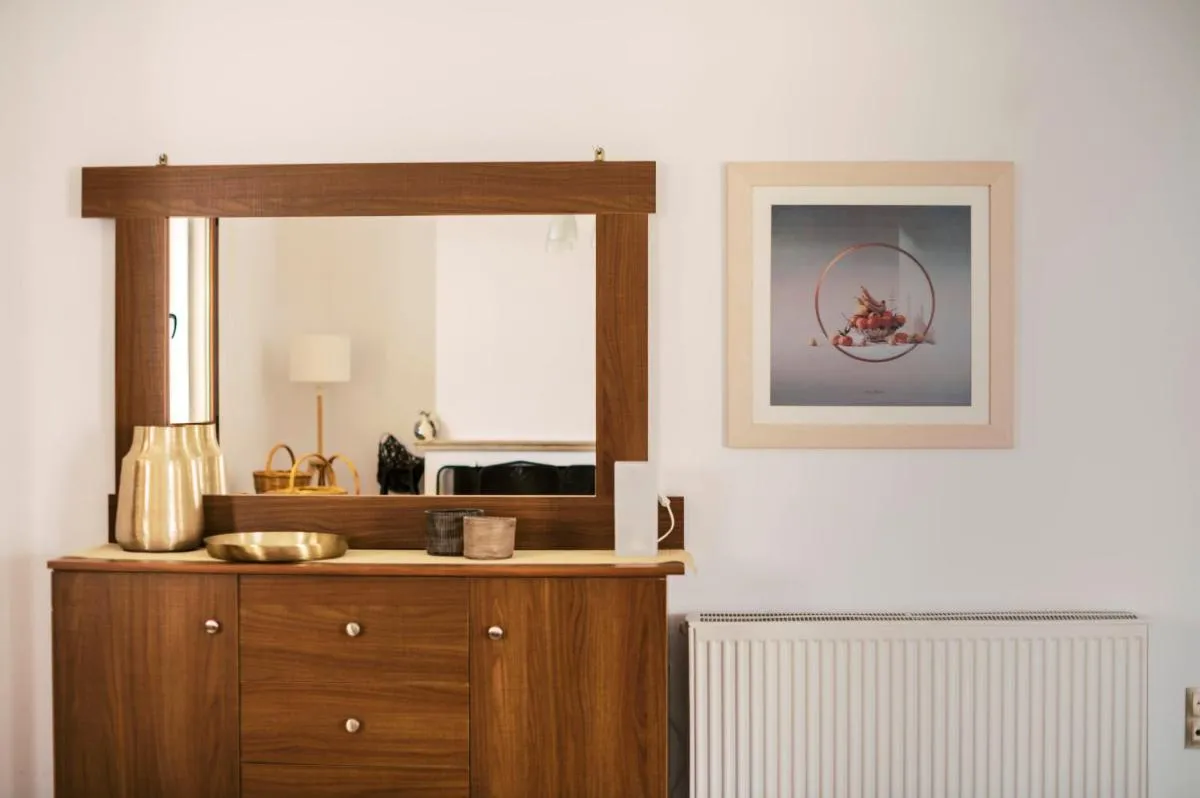 Image 2 of Alonia View House