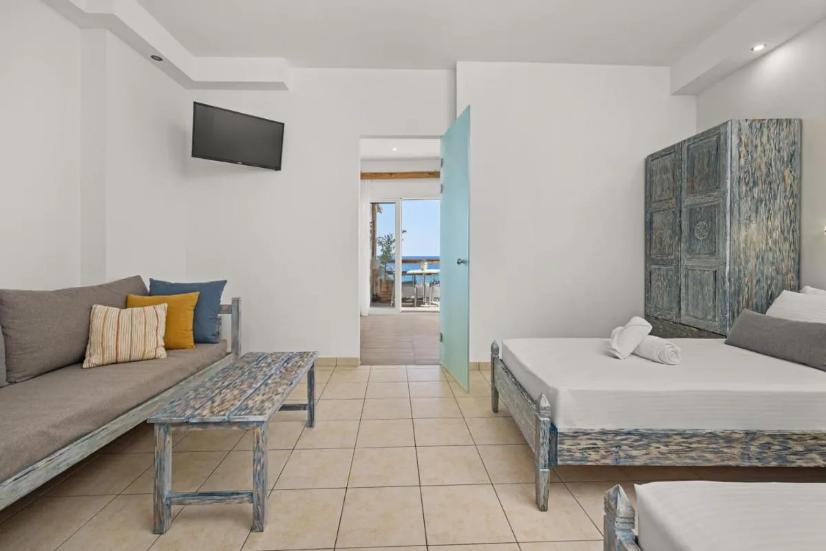 Image 5 of Ammos stegna