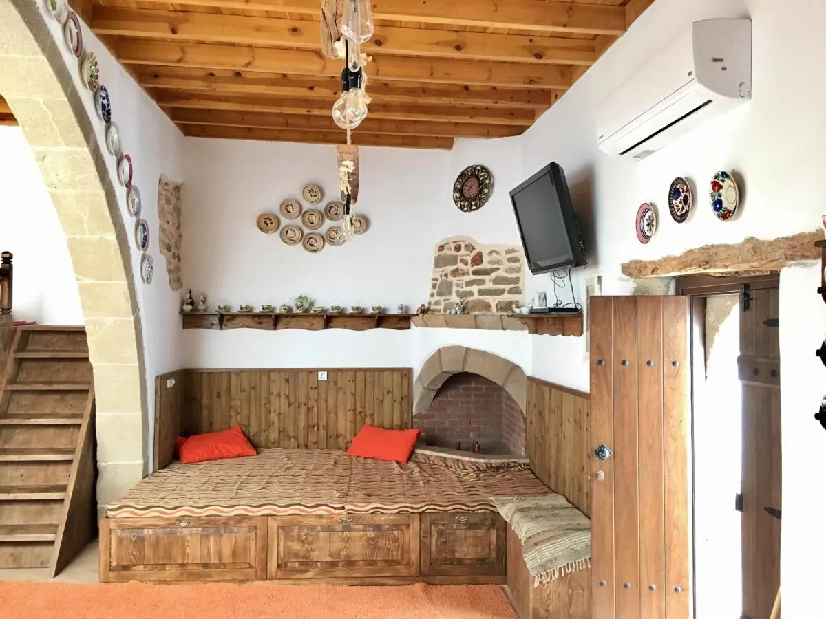 Image 4 of Anemos Traditional Villa