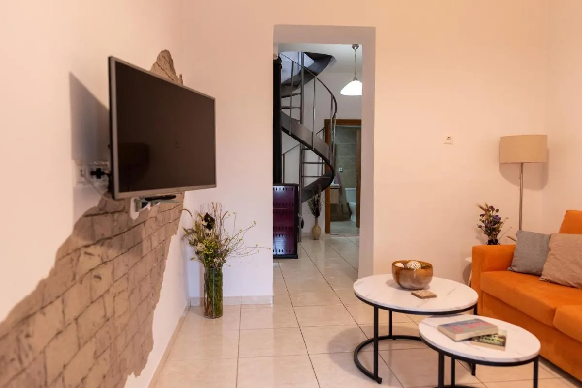 Image 4 of Anna’s house