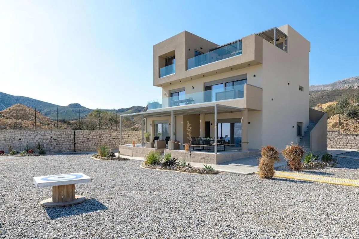 Image 5 of Aquamarine Luxury Suites
