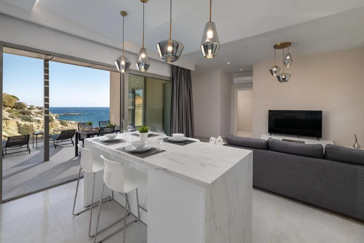 Image 2 of Aquamarine Luxury Suites