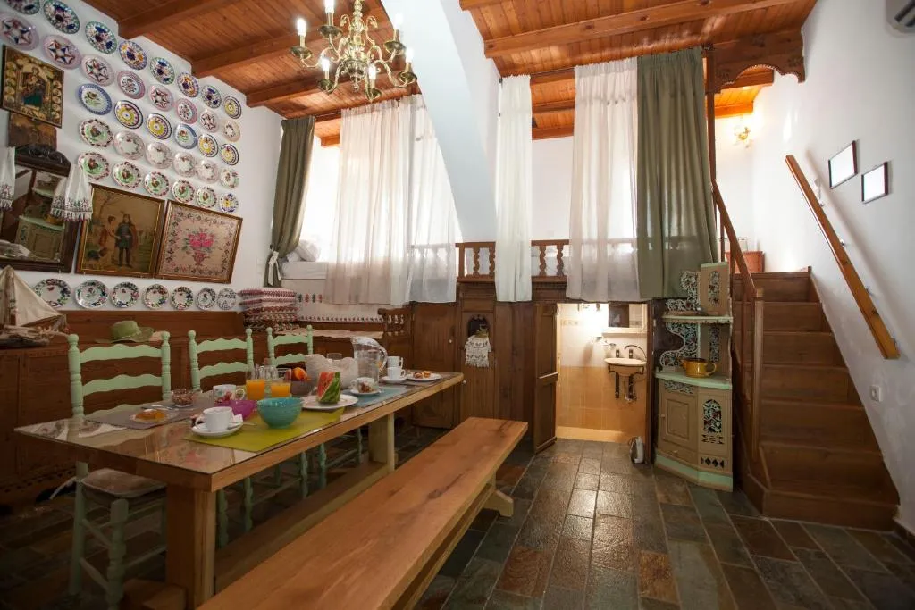 Image of Arch Villa