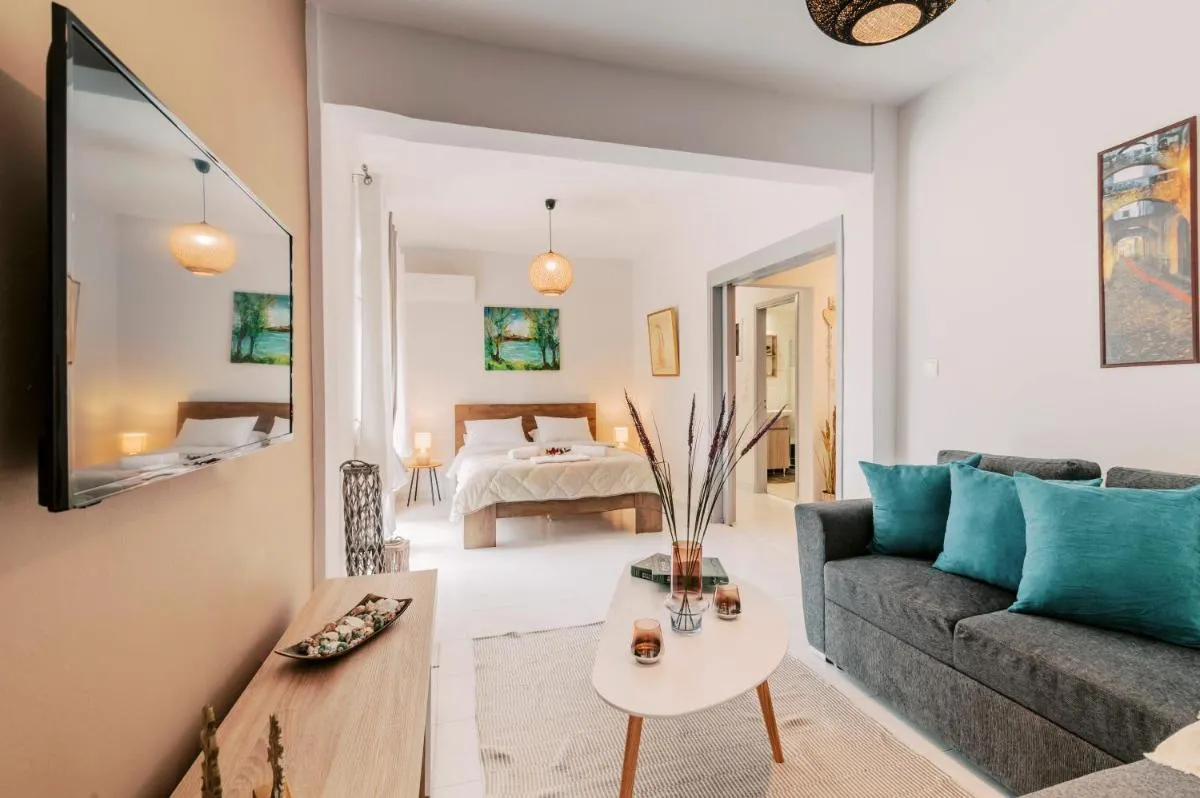 Image 4 of Ariadni Suite 2