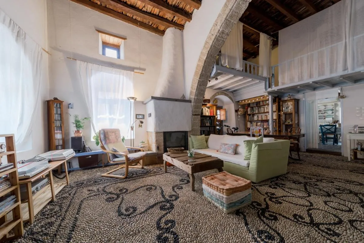 Image 2 of Artistic Home- 250yr old traditional village house