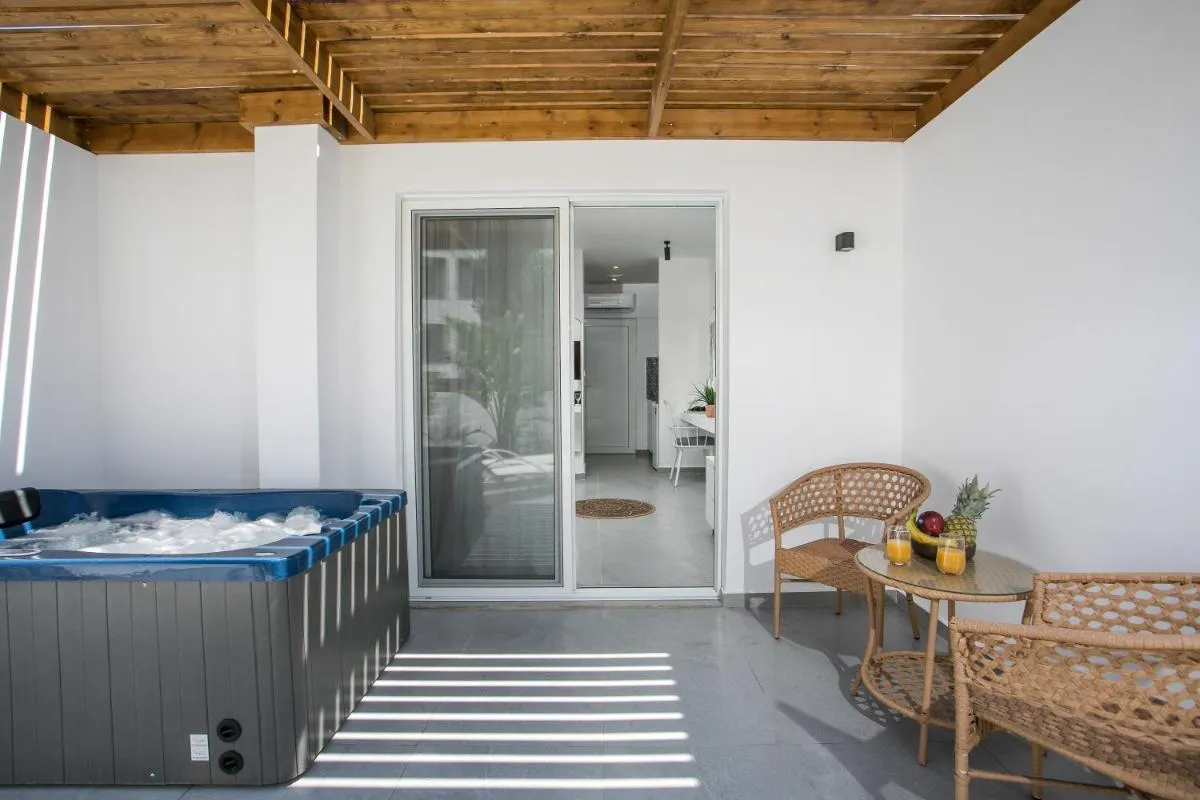 Image 2 of Calma Luxury Studios & Suites