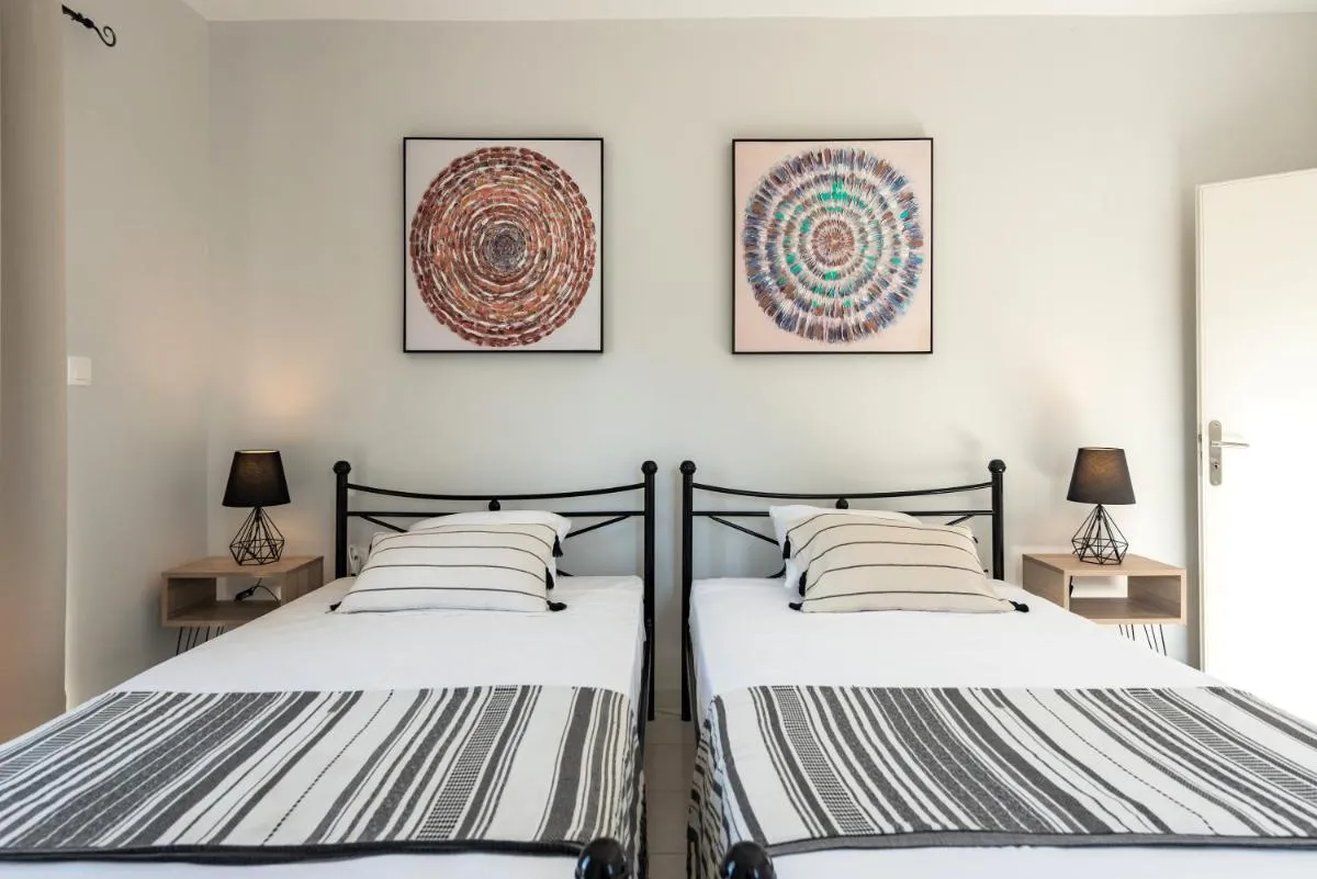 Image 3 of City Center Elite Suite