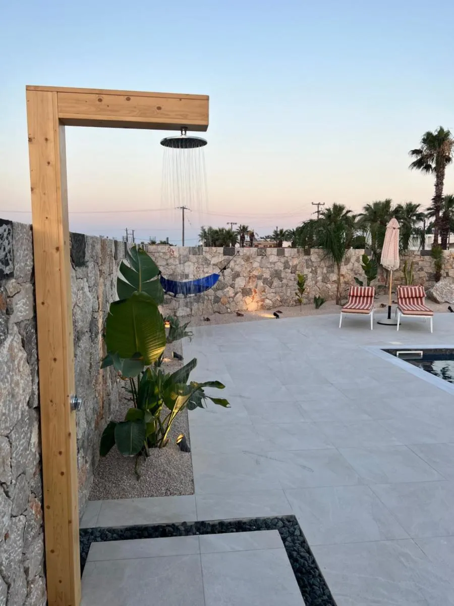 Image 2 of Cora May Central Villa with private pool 200m to the beach