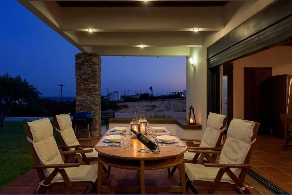 Image 4 of Cristelia seafront & pool villa