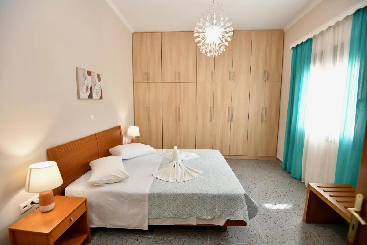 Image 1 of Elli’s Private House