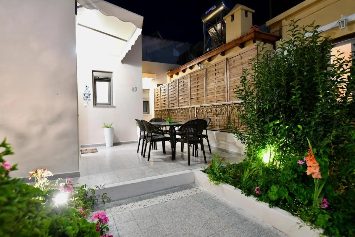 Image 2 of Elli’s Private House