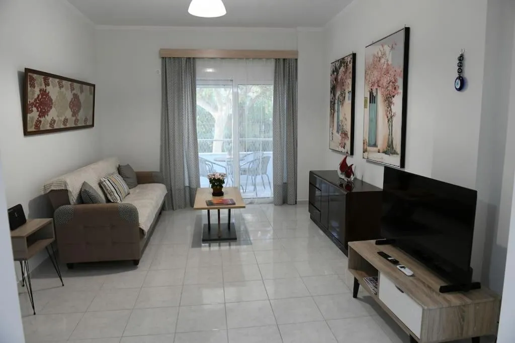 Image 4 of Emerald Cozy Apartment
