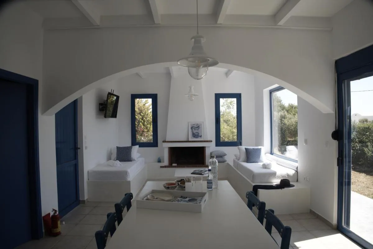 Image 2 of Evelia Sea House