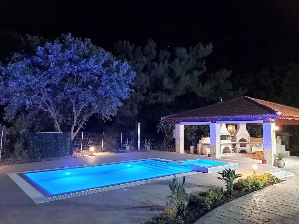 Image of Fiore di Rodi – Private Pool, Jacuzzi and Barbecue