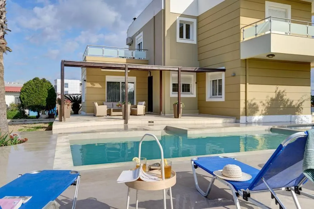 Image 1 of Gia’s Luxury Residence