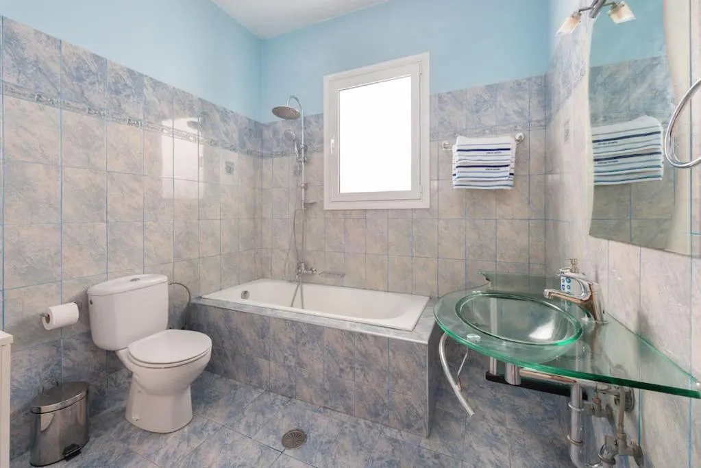Image 2 of Greek Style Ground Floor Apartment & Pool