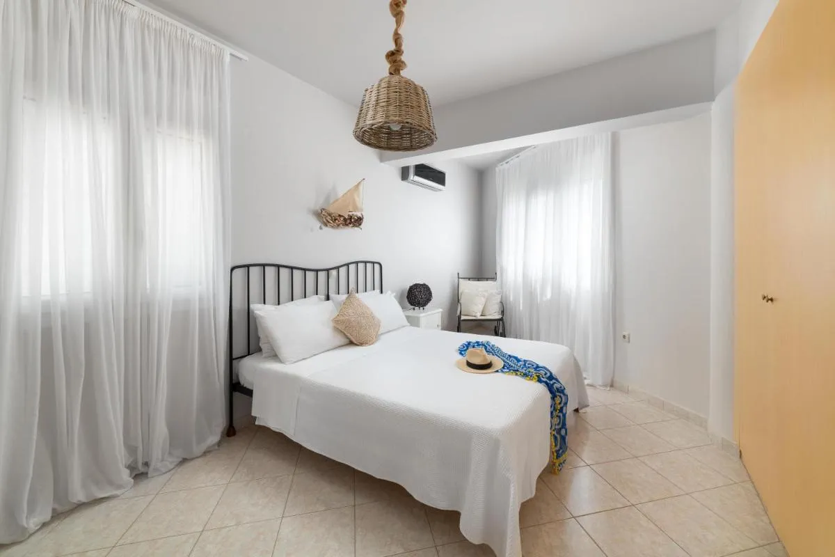 Image 5 of Haraki Hill & Seaview – Aelia Apartment