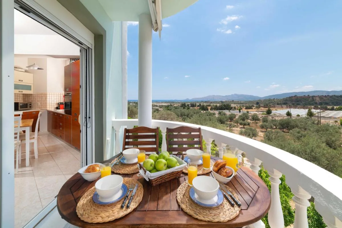 Image 3 of Haraki Hill & Seaview – Aelia Apartment