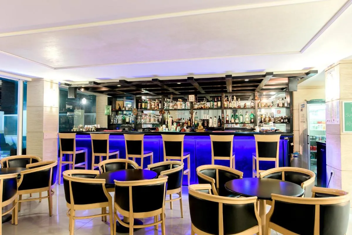 Image 4 of Hotel Riviera