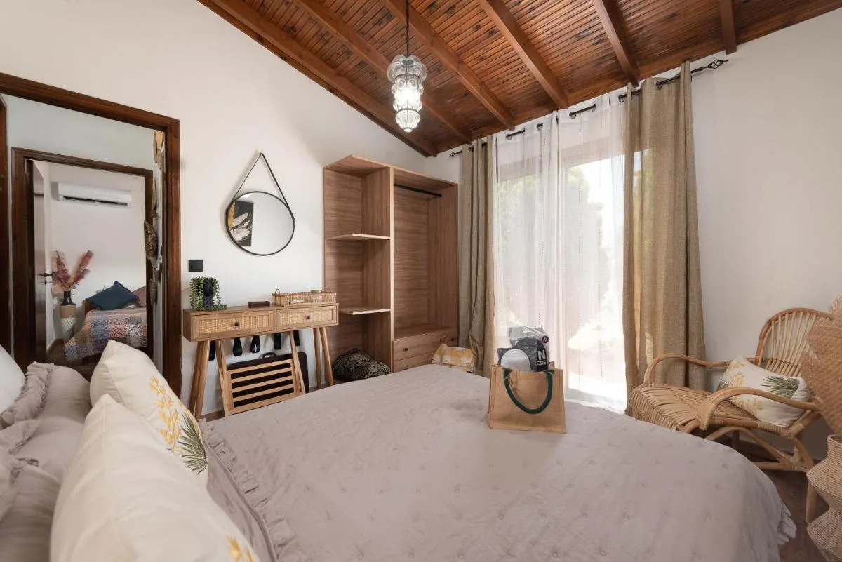 Image 6 of Ilaira Sea View Bungalow
