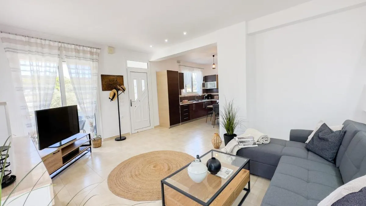 Image 4 of Ismini Luxury Villa