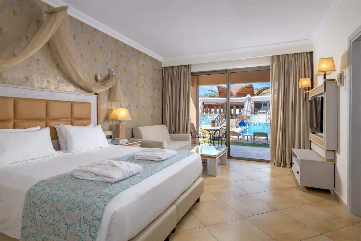 Image 5 of La Marquise Luxury Resort Complex