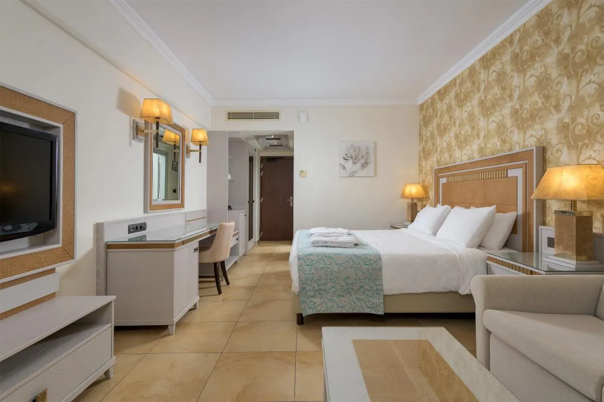 Image 2 of La Marquise Luxury Resort Complex