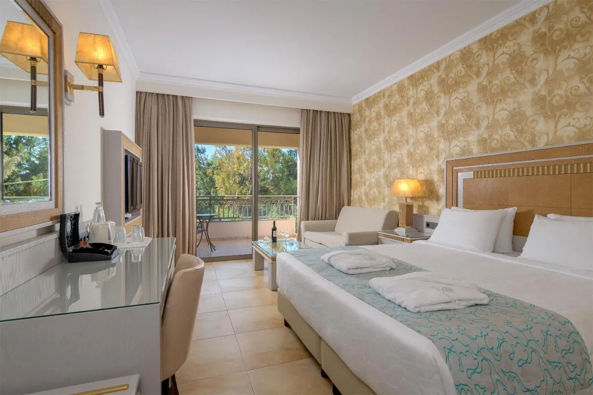 Image 4 of La Marquise Luxury Resort Complex