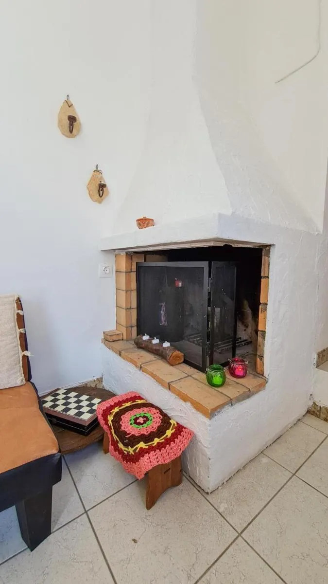 Image 5 of Lefko House