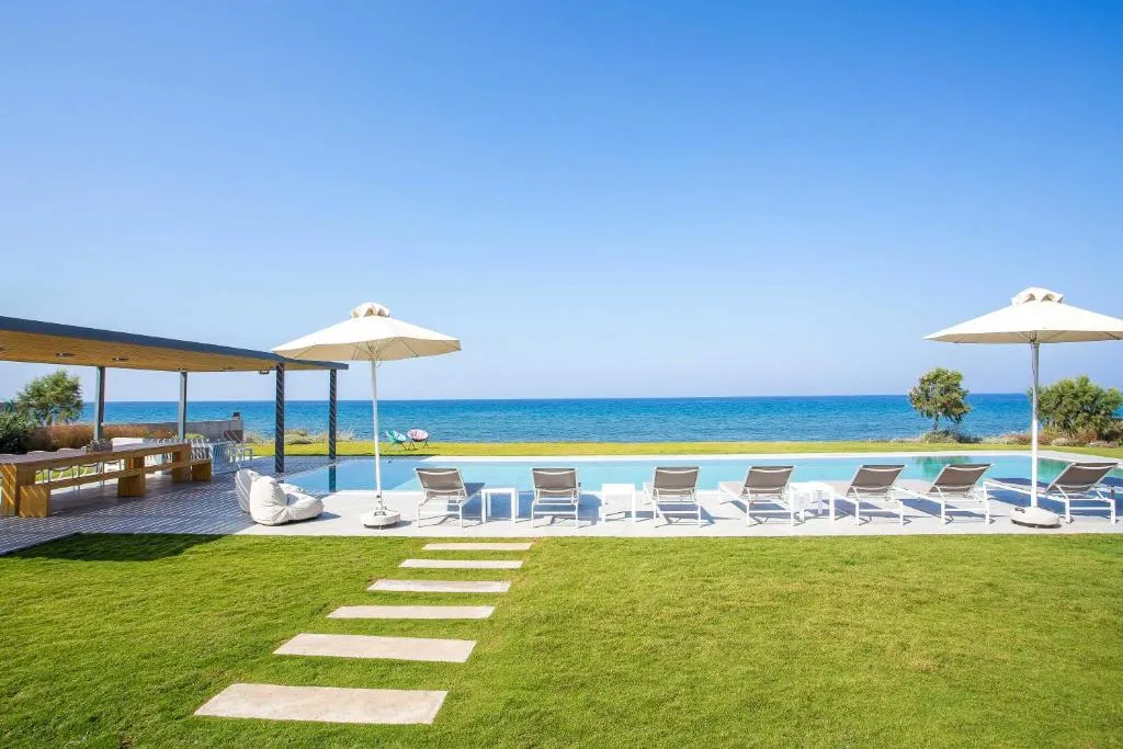 Image of Liam Beach Front Luxury Villa with 100m2 infinity pool