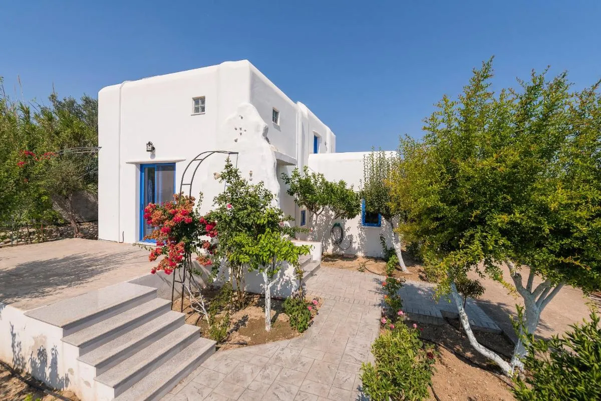 Image 2 of Lianas Garden House