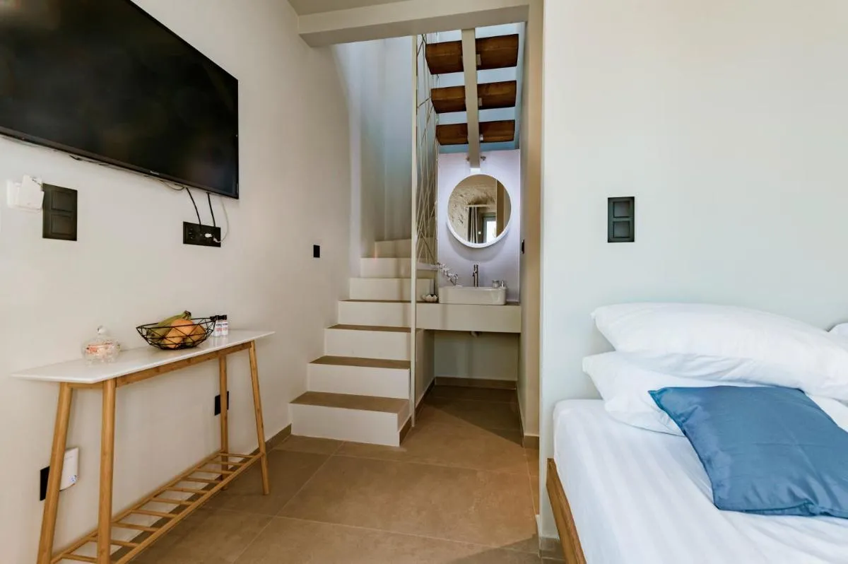Image 2 of Lindos Calmare Suites