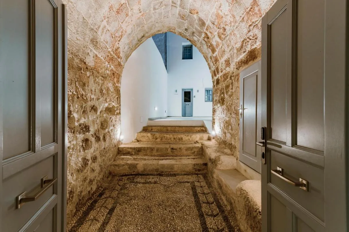 Image 4 of Lindos Calmare Suites
