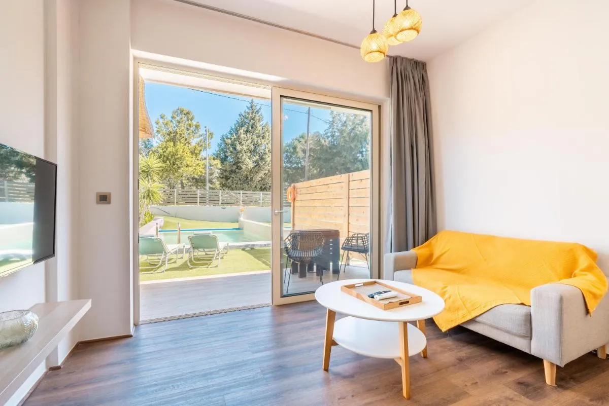 Image 1 of M&B Luxury Suites Charaki
