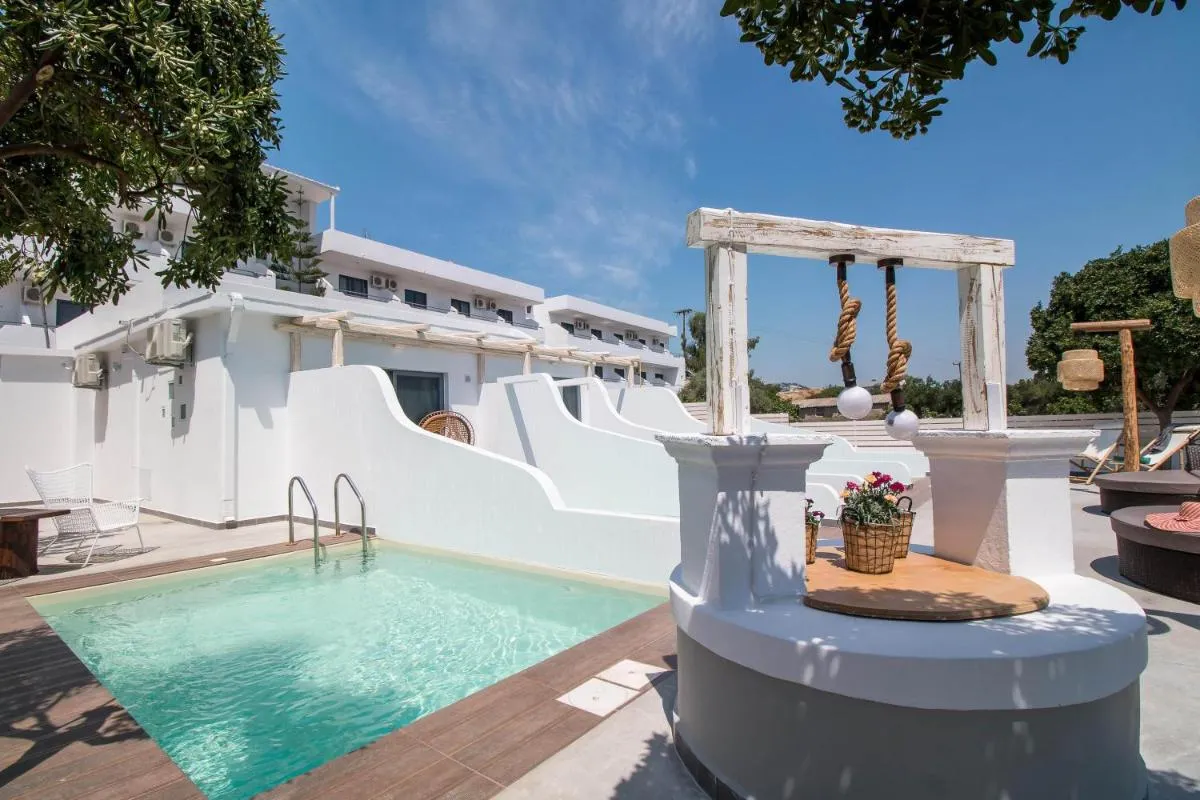 Image 3 of Malibu Boutique Studios & Bungalows