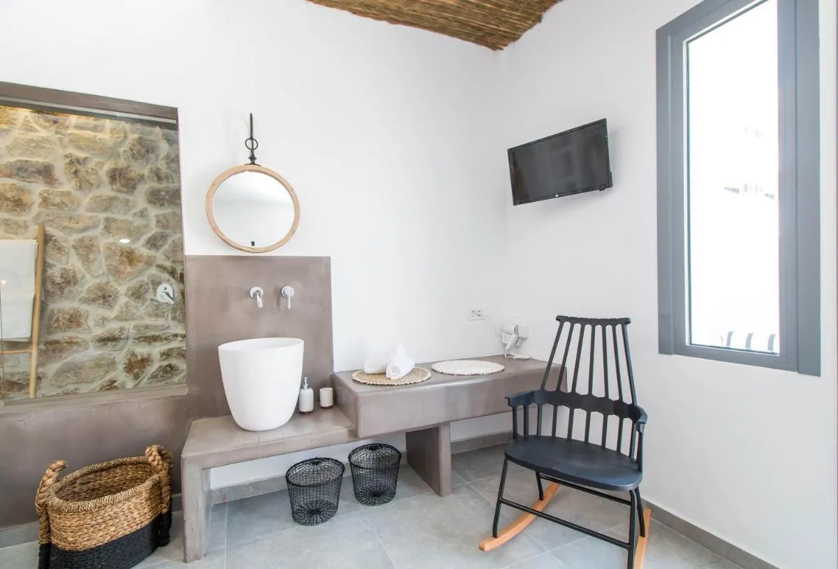 Image 5 of Malibu Boutique Studios & Bungalows