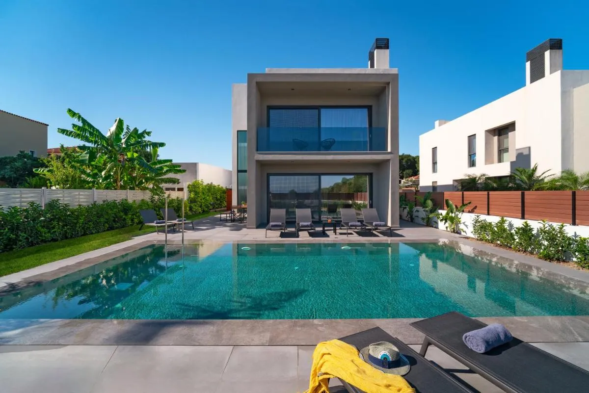 Image 3 of Momentum Villas