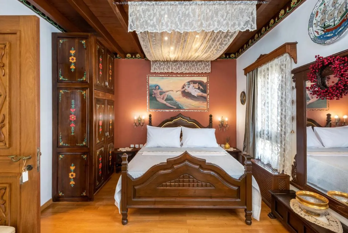 Image 4 of Mythic Spa Villa