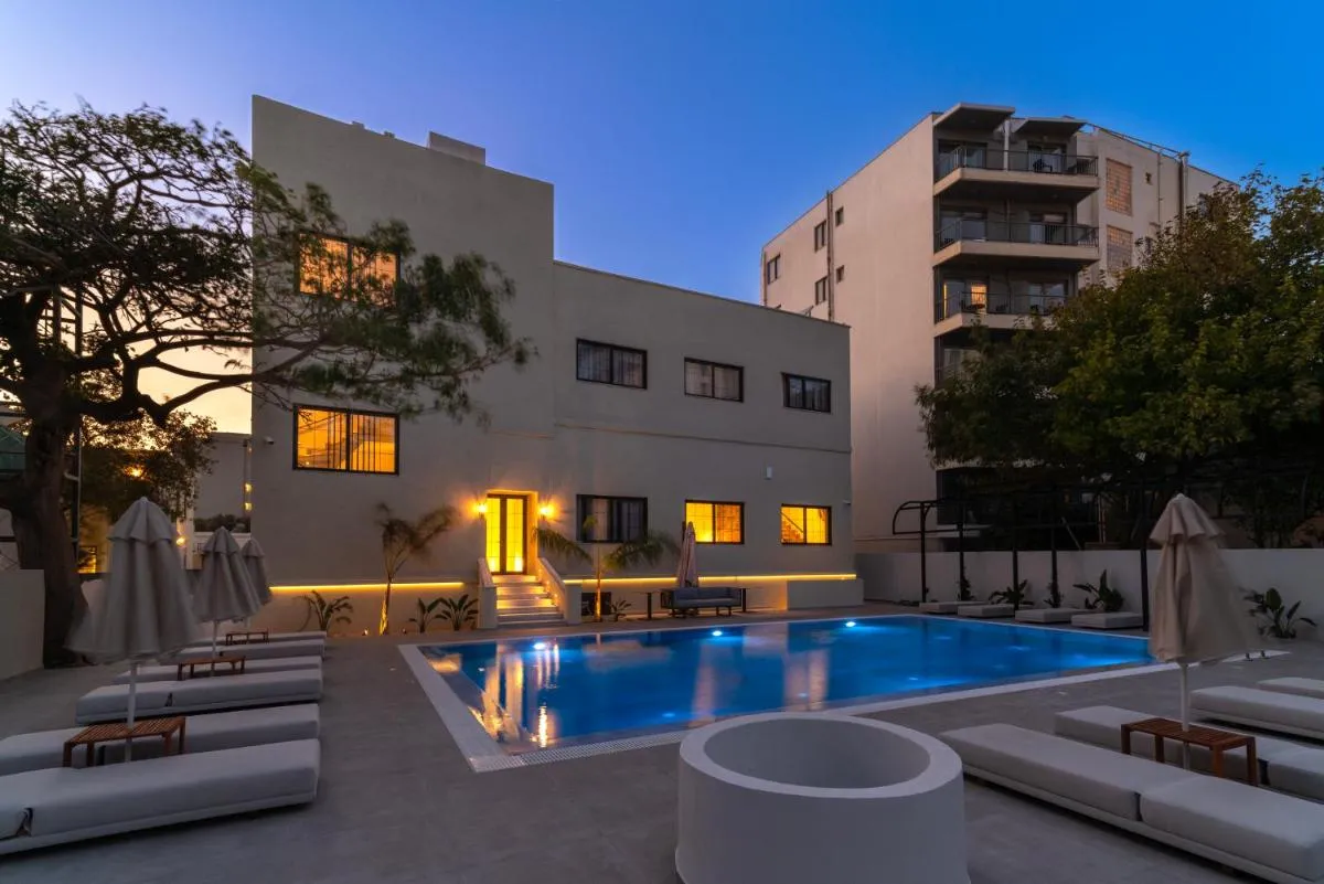 Image 3 of Naillac Elite Suites