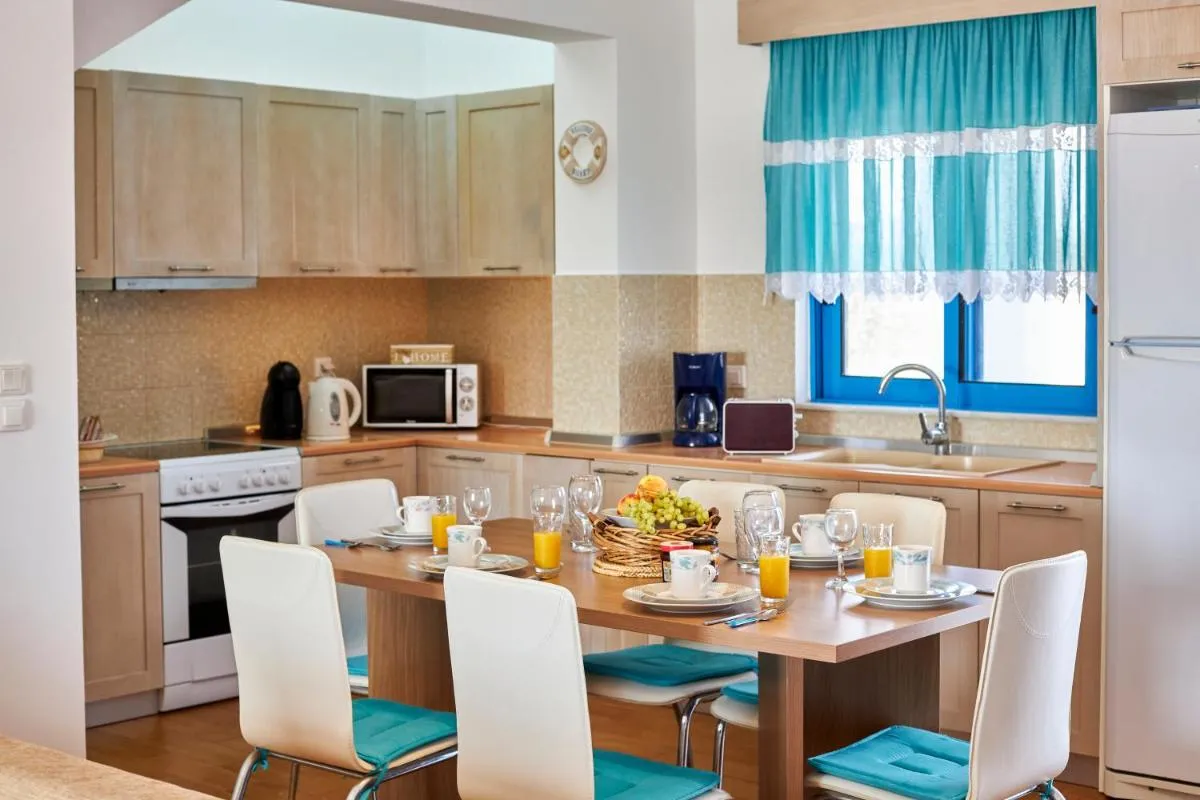 Image 4 of Nerida Beachfront Villas