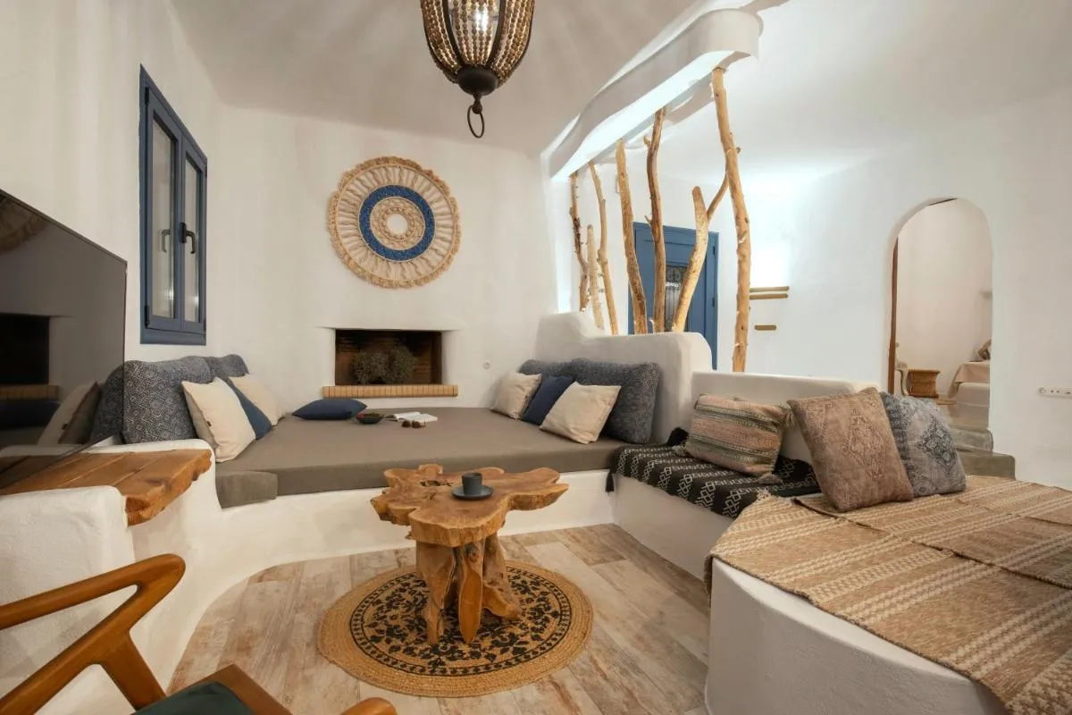Image 5 of Ninémia Sea living