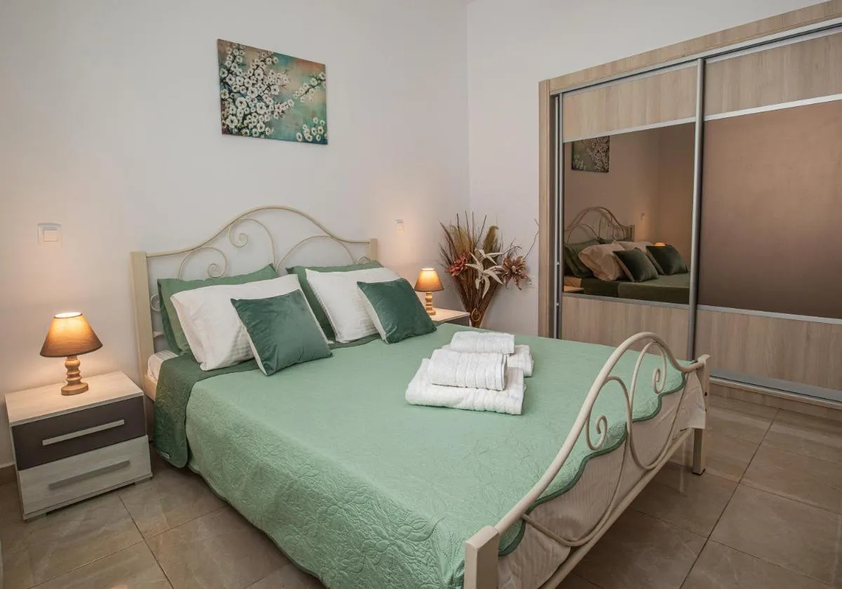 Image 2 of Pearl of Stegna – Beach House
